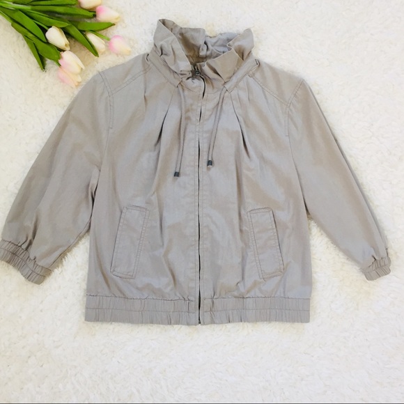 OLD NAVY Light Grey Cropped Jacket Ruffled Collar - Picture 2 of 7